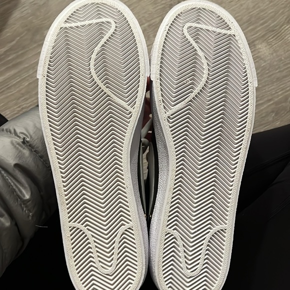 Nike Blazers - Picture 4 of 4